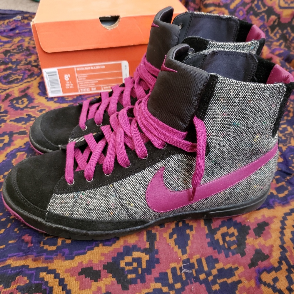 Nike High-Top Athletic Sneakers in Black and Magenta